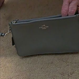 COACH DOUBLE ZIP WALLET